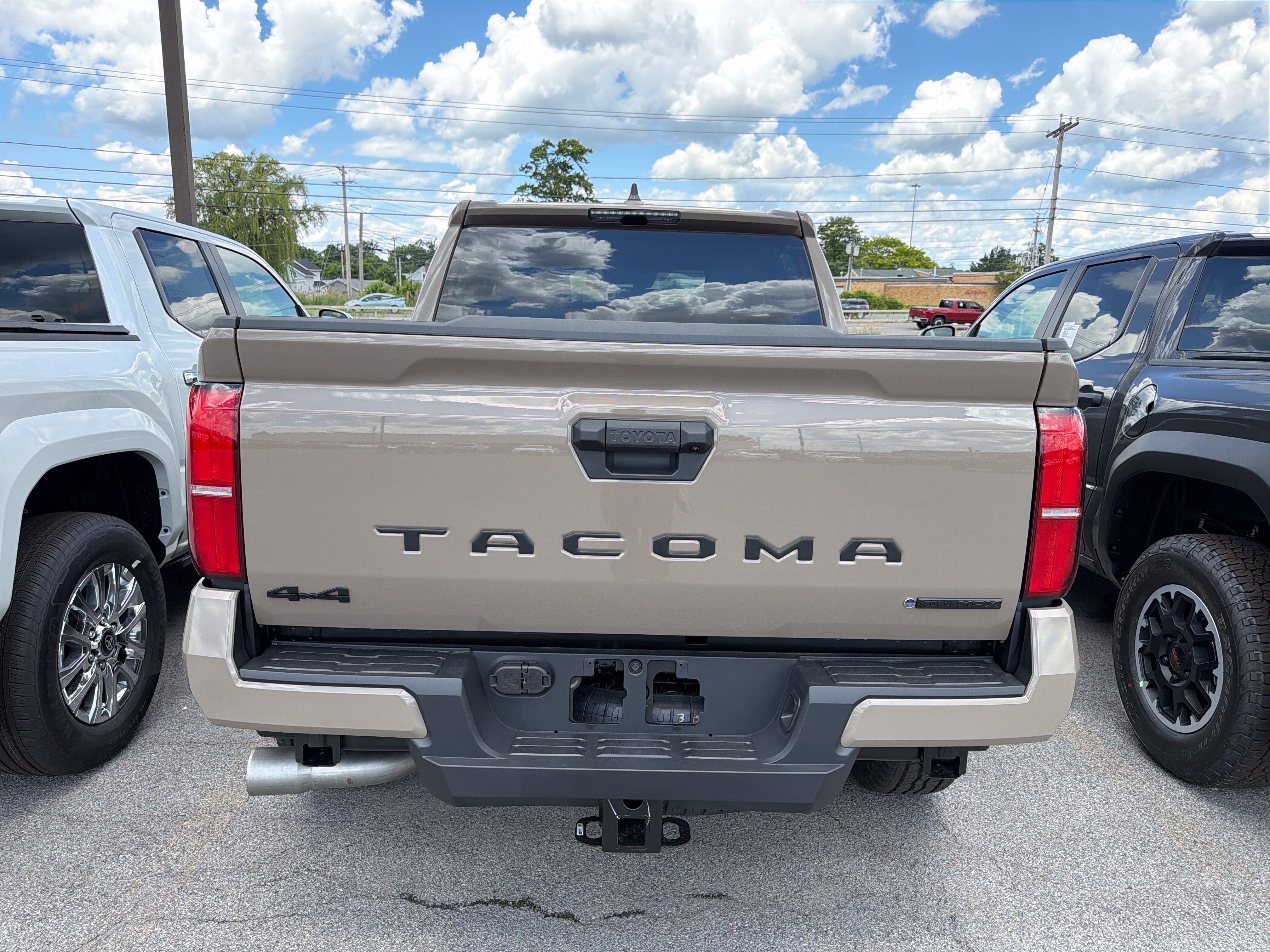 2026 Toyota Tacoma i-FORCE MAX Tacoma TRD Off-Road