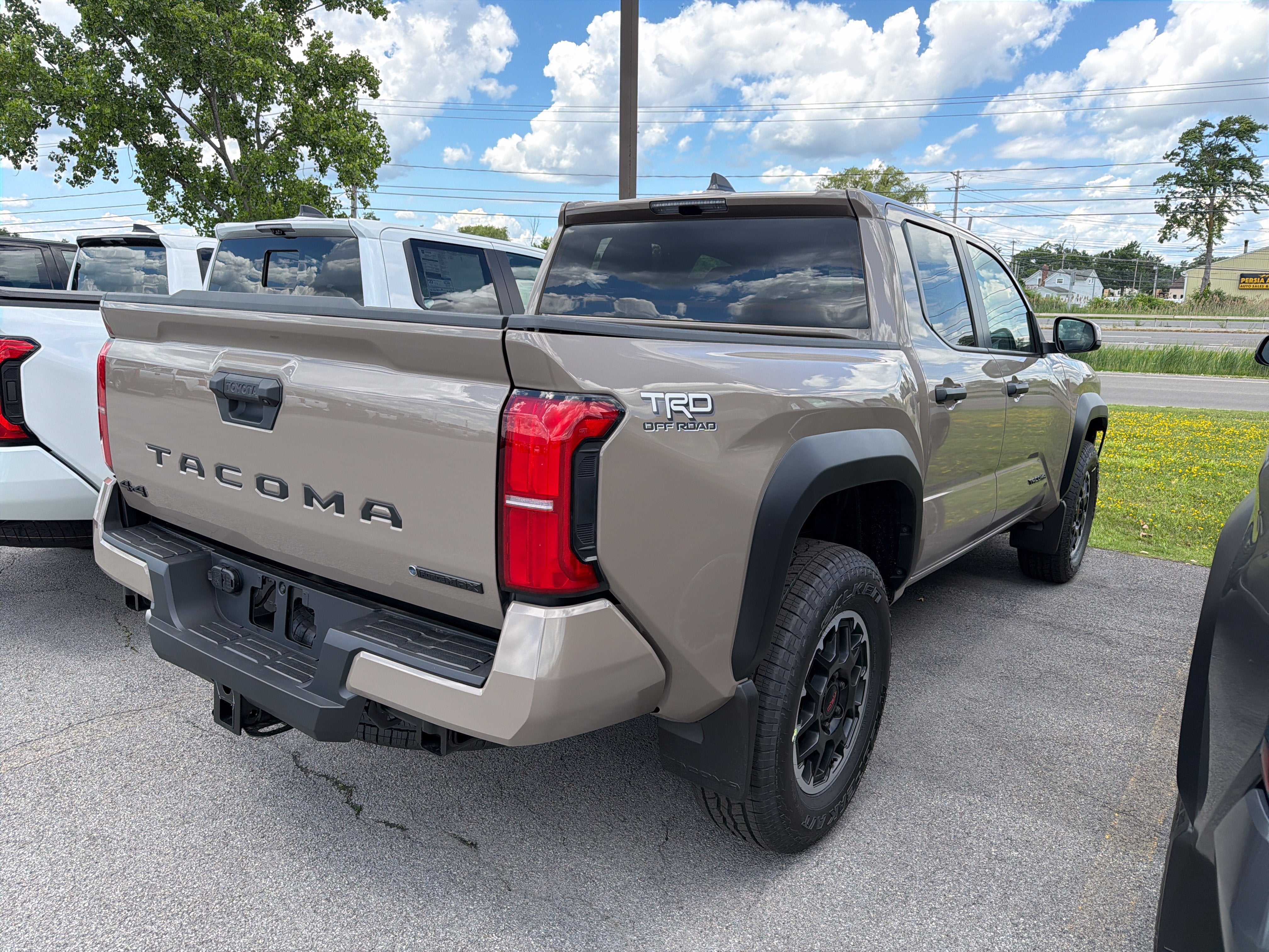 2026 Toyota Tacoma i-FORCE MAX Tacoma TRD Off-Road