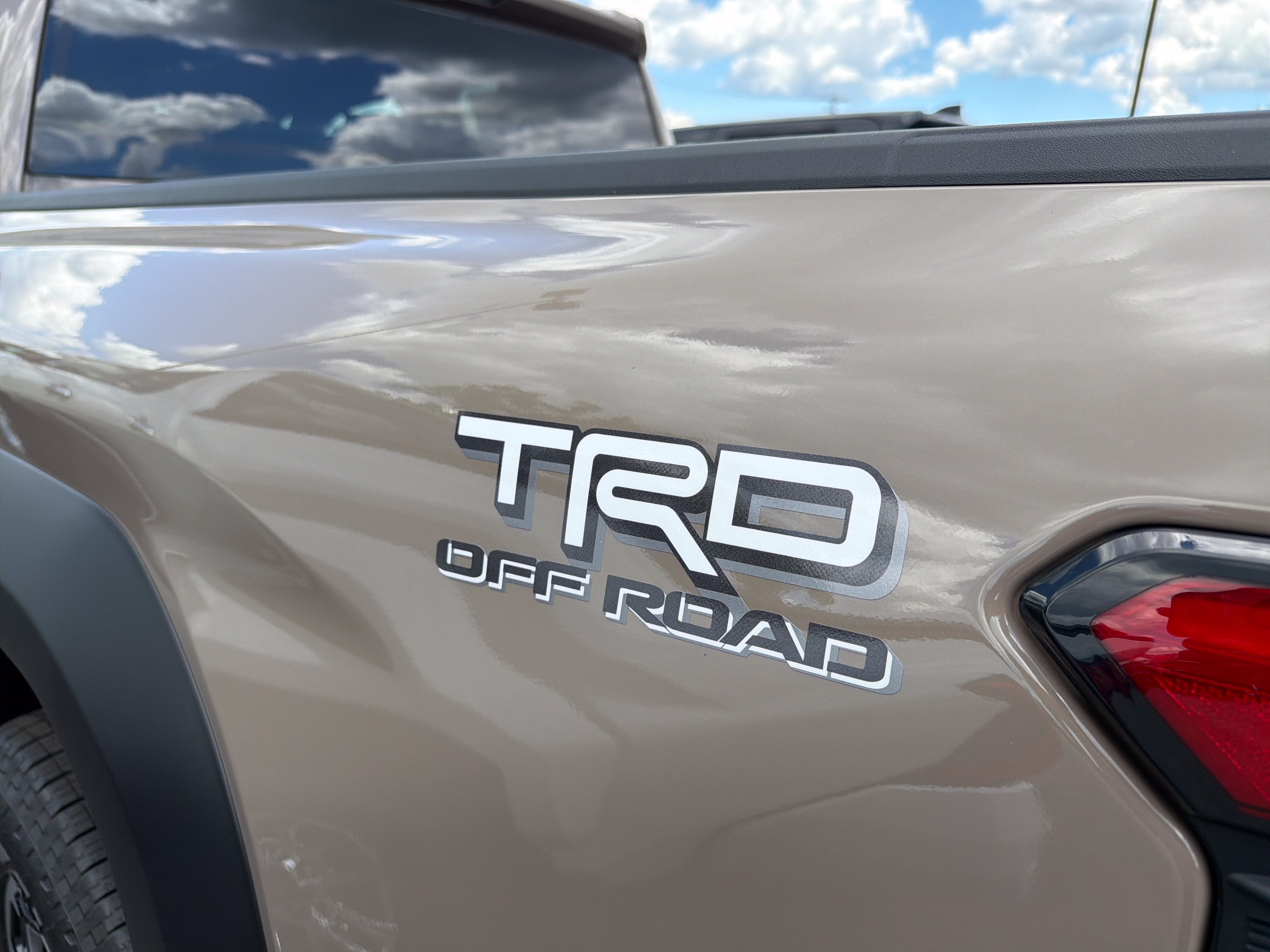 2026 Toyota Tacoma i-FORCE MAX Tacoma TRD Off-Road