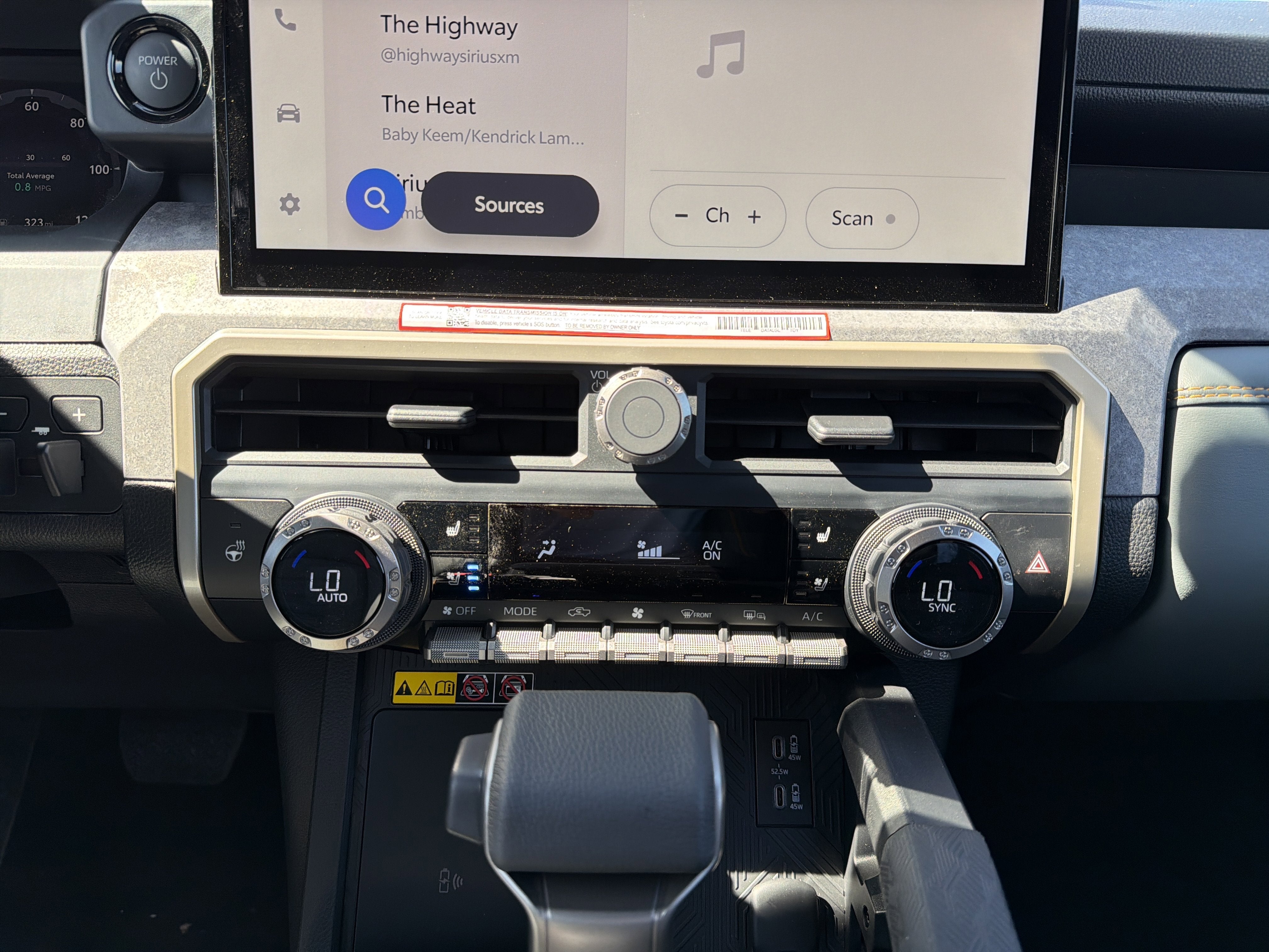 2026 Toyota Tacoma i-FORCE MAX Tacoma Trailhunter