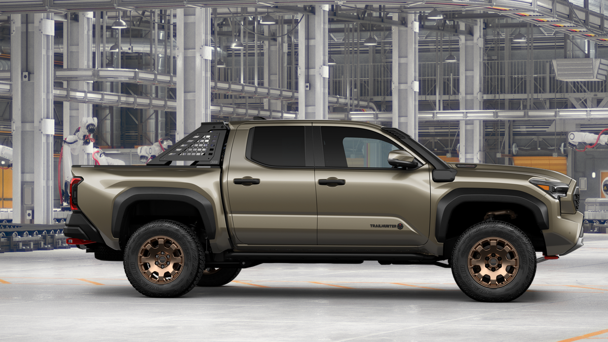 2026 Toyota Tacoma i-FORCE MAX Tacoma Trailhunter