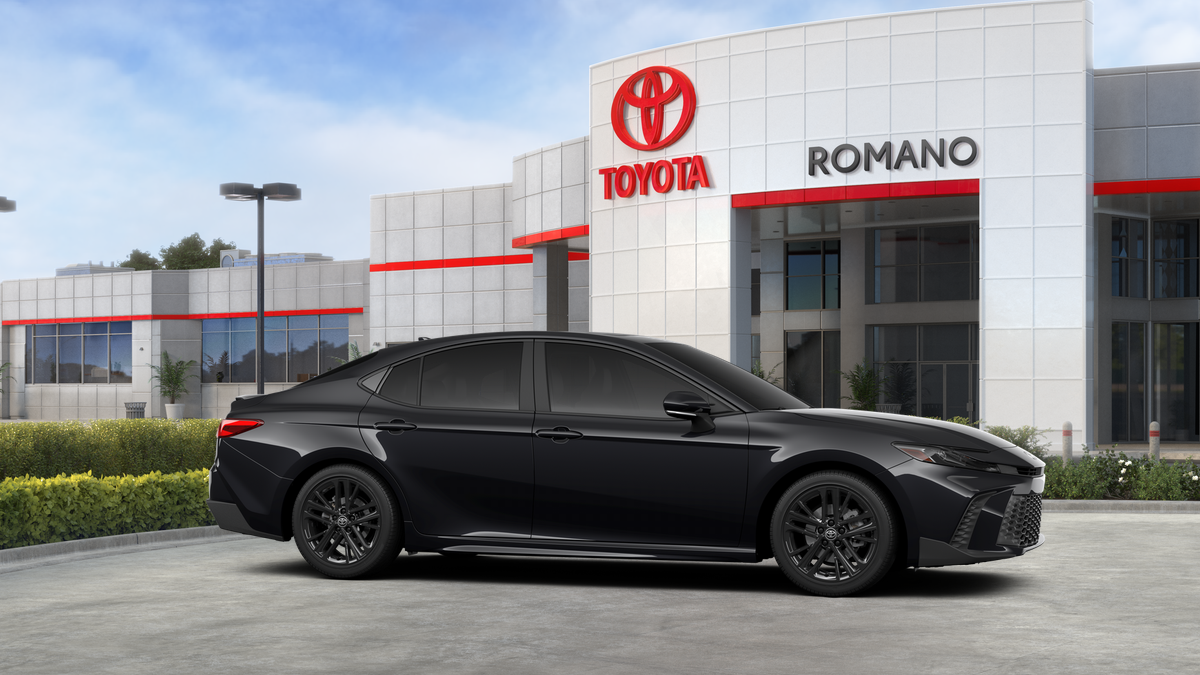 2026 Toyota Camry SE AWD