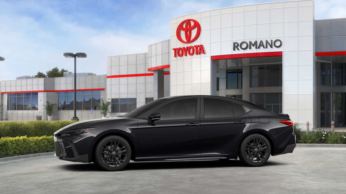 2026 Toyota Camry SE AWD