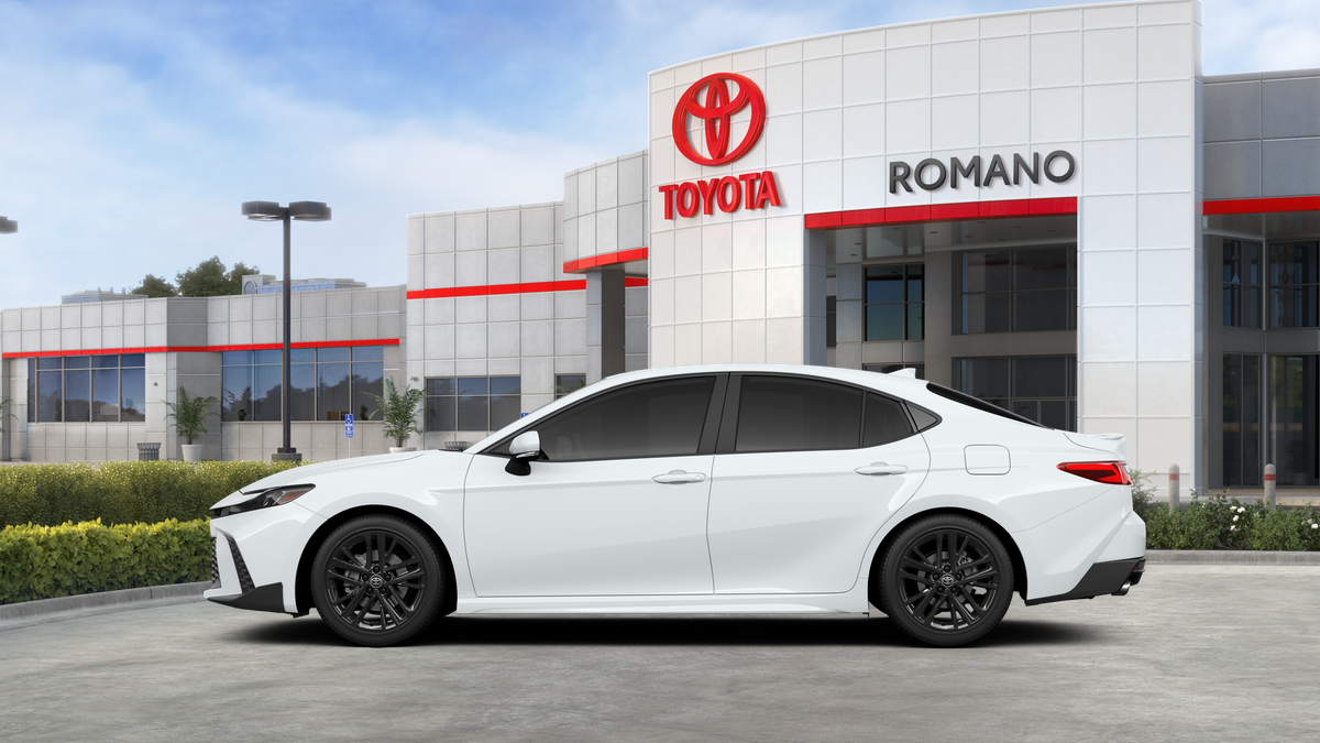 2026 Toyota Camry SE AWD