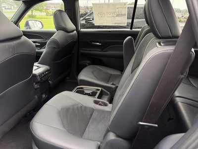 2026 Toyota Grand Highlander Hybrid MAX Platinum