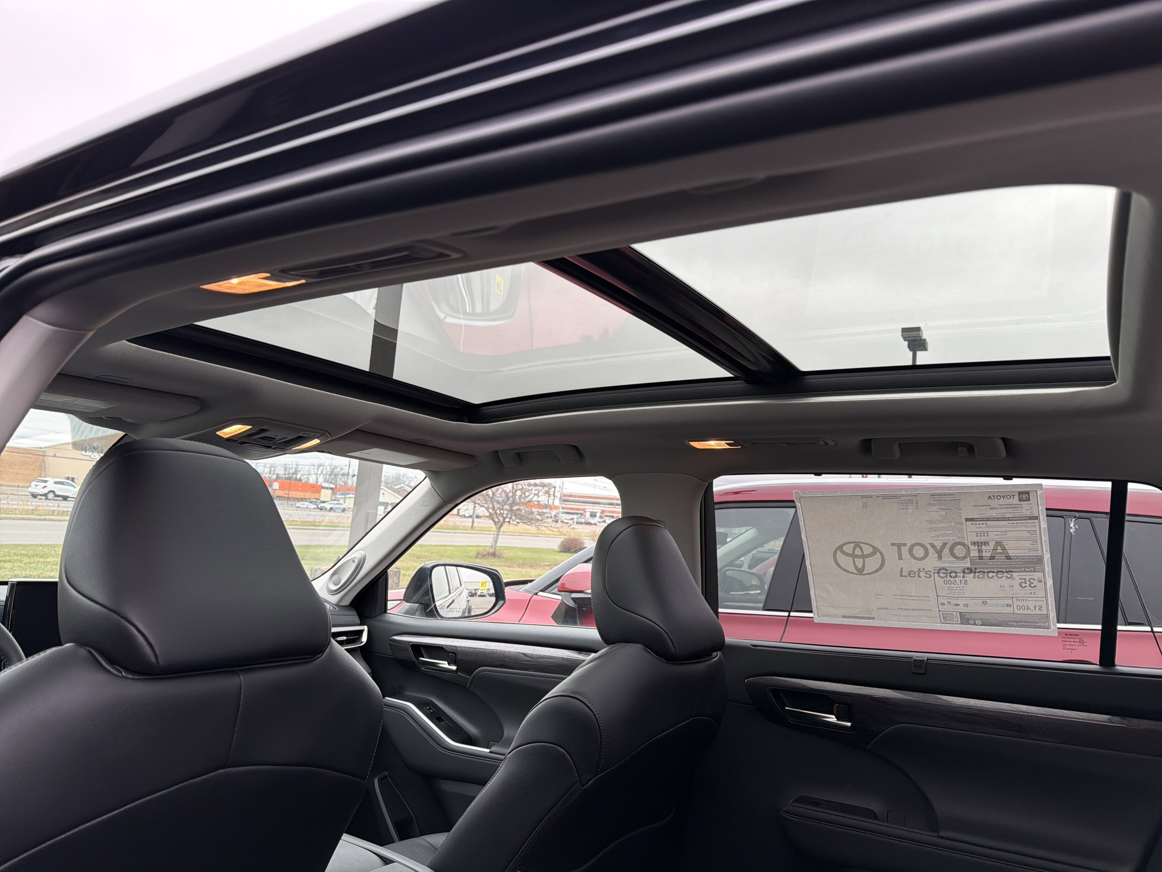 2026 Toyota Highlander Hybrid Platinum