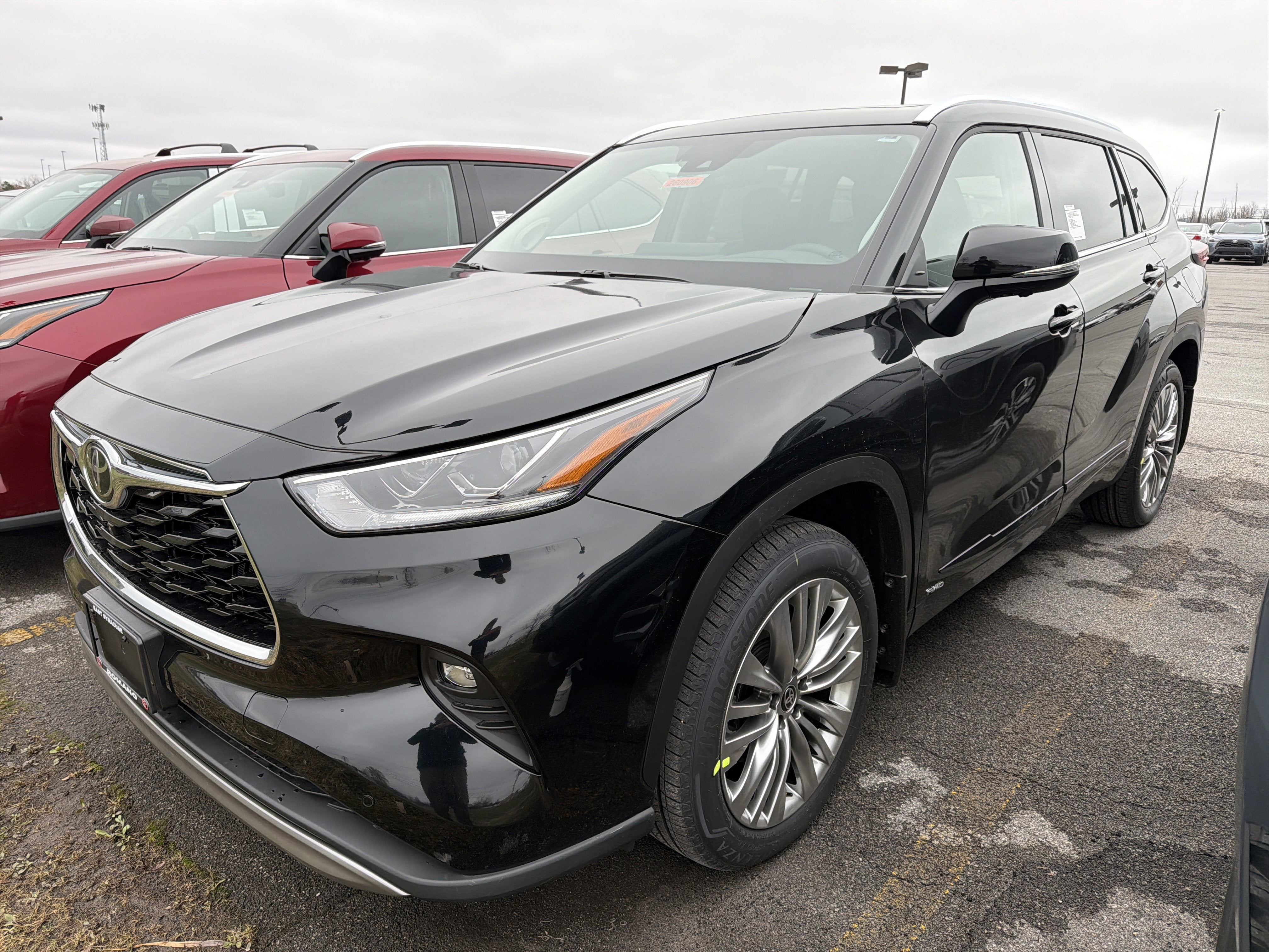 2026 Toyota Highlander Hybrid Platinum