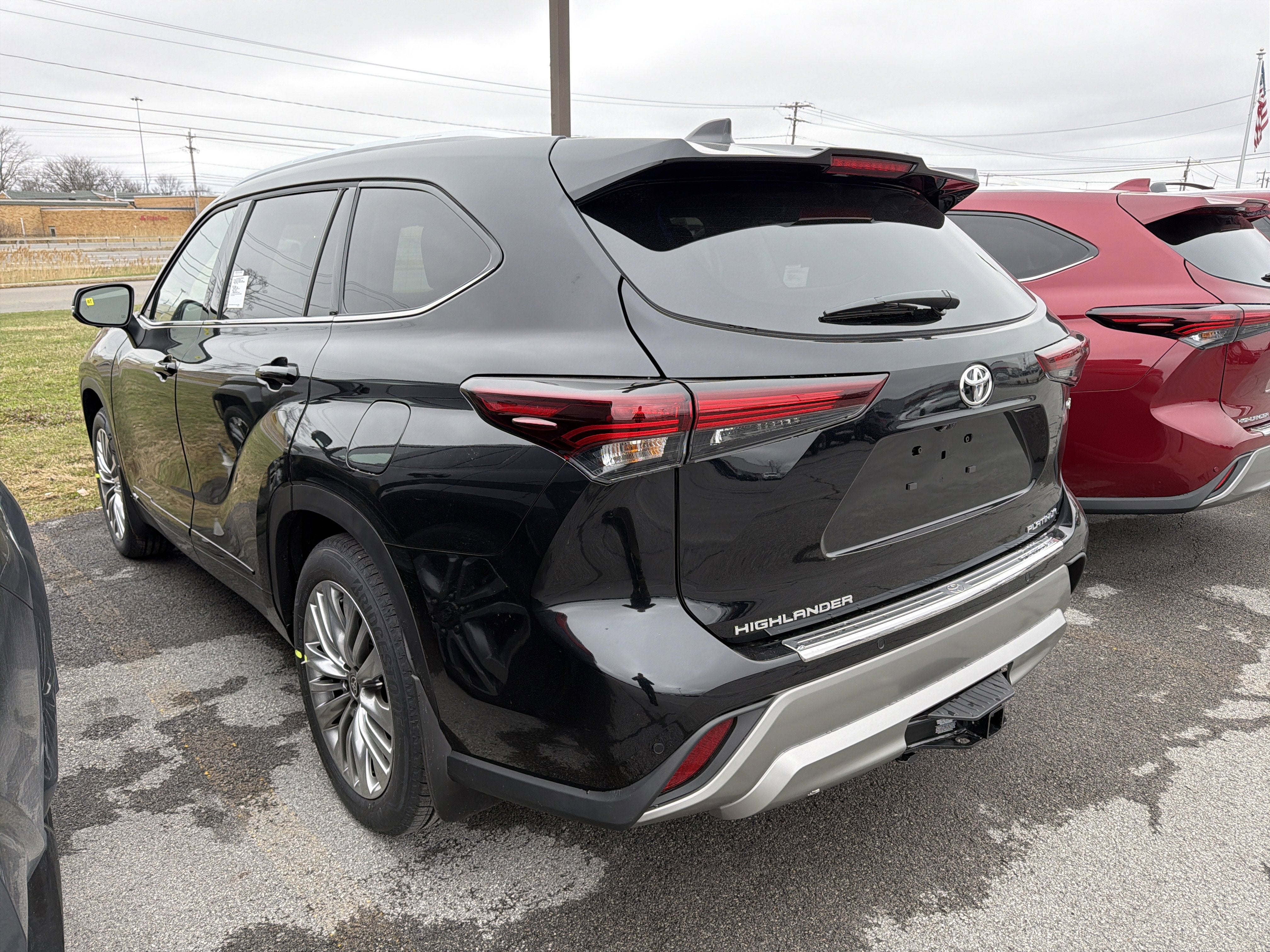 2026 Toyota Highlander Hybrid Platinum