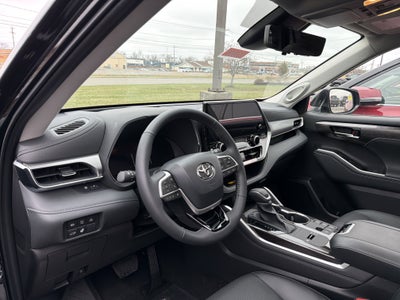 2026 Toyota Highlander Hybrid Platinum