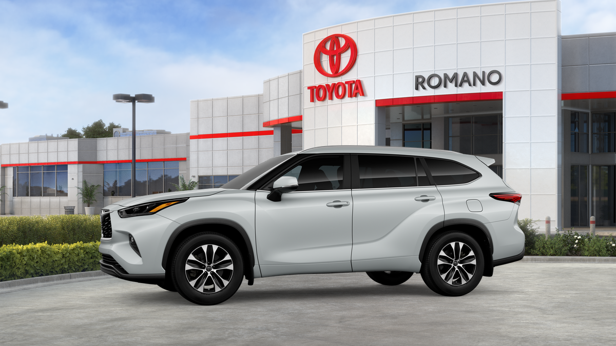 2026 Toyota Highlander XLE