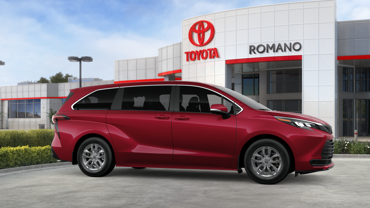2026 Toyota Sienna LE