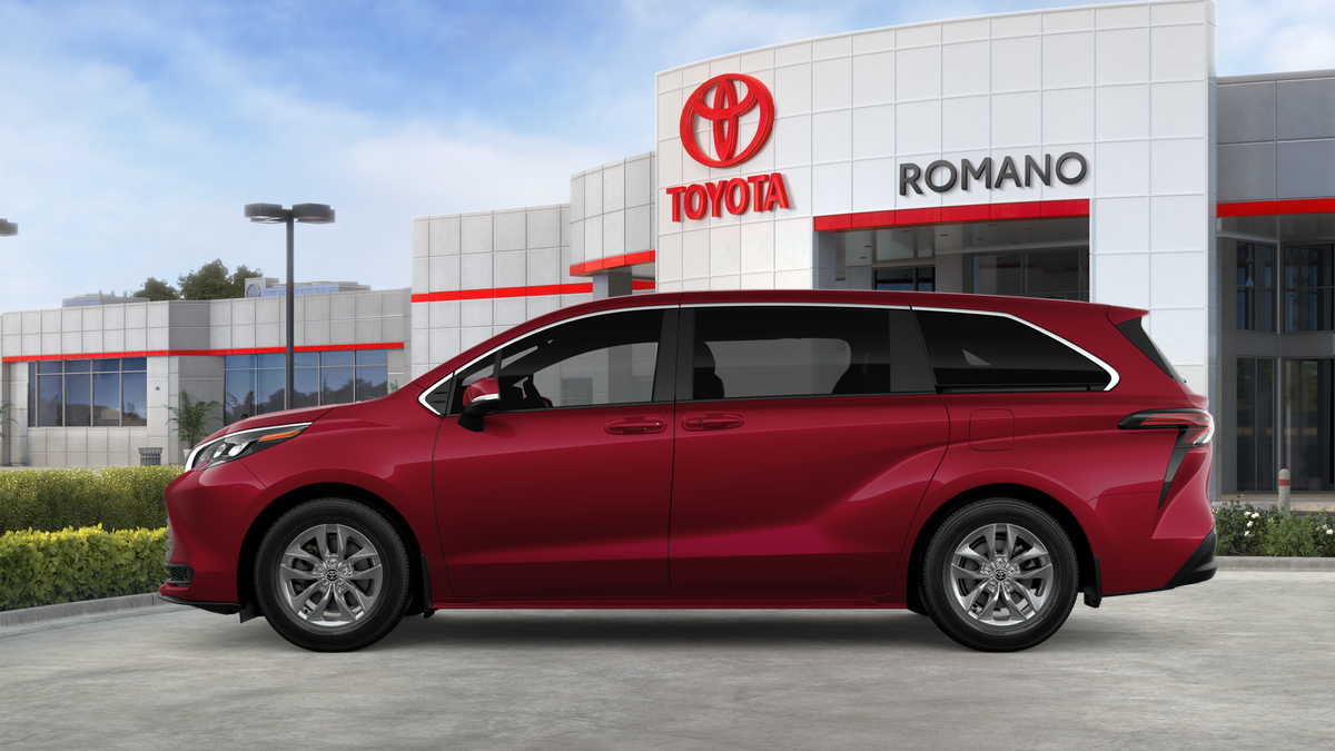 2026 Toyota Sienna LE