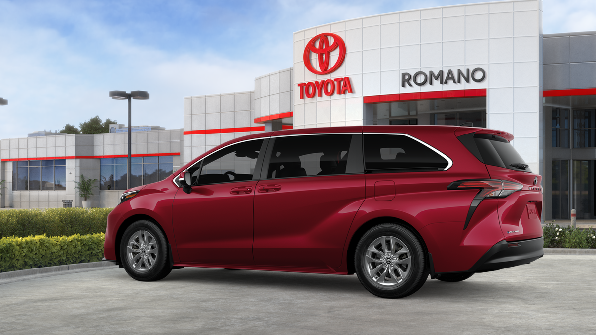 2026 Toyota Sienna LE