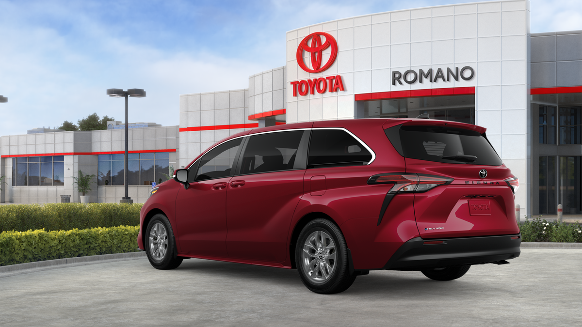 2026 Toyota Sienna LE