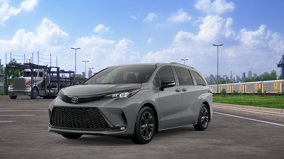 2026 Toyota Sienna XSE 7-Passenger Hybrid AWD's photo