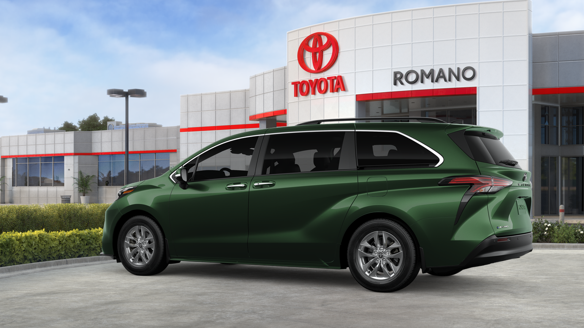 2026 Toyota Sienna XLE