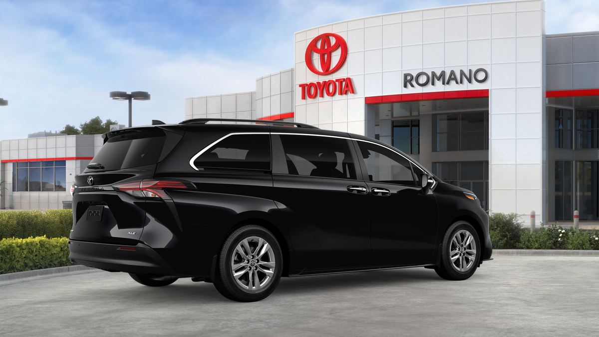 2026 Toyota Sienna XLE