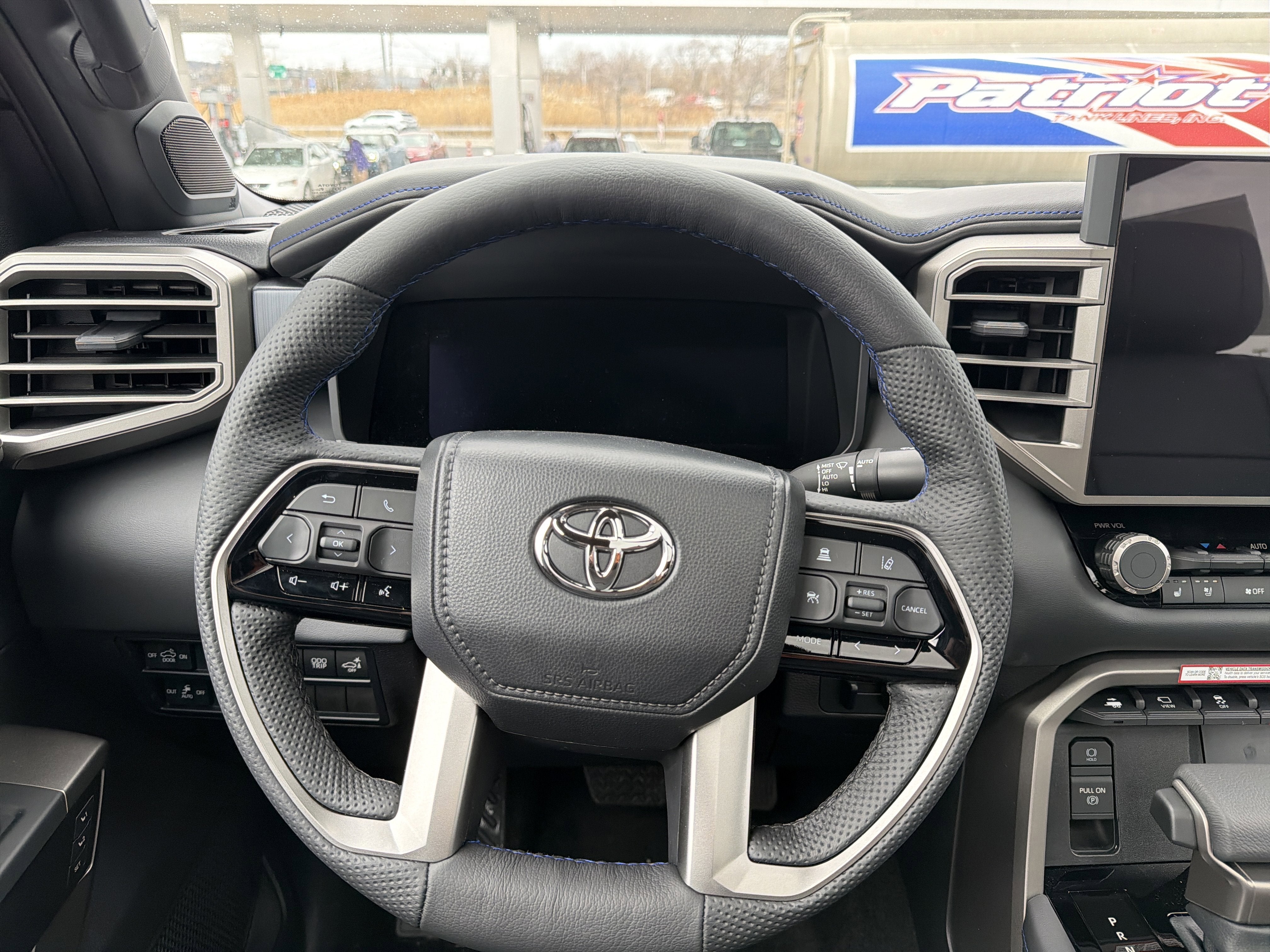 2026 Toyota Tundra i-FORCE MAX Tundra Platinum