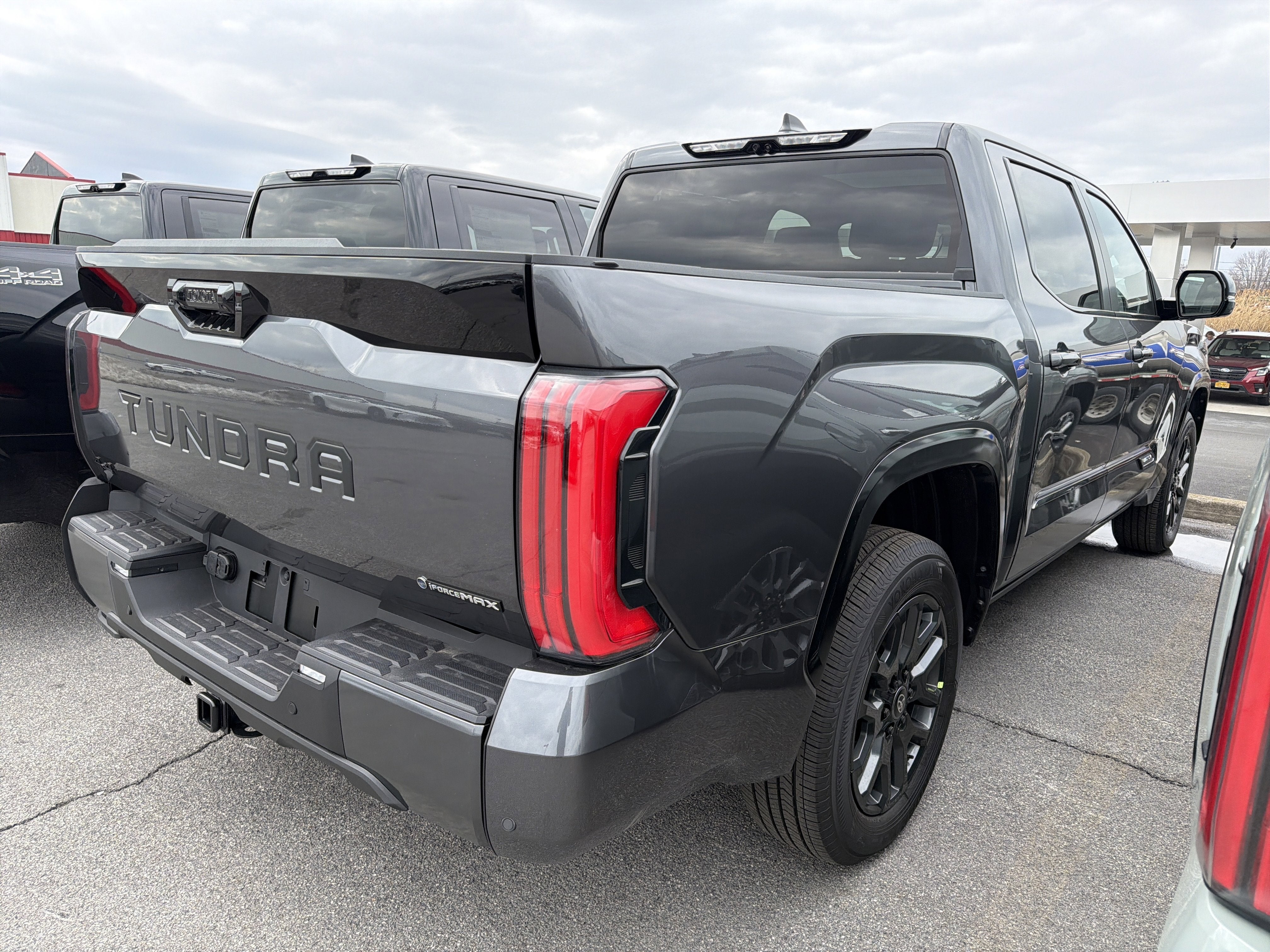 2026 Toyota Tundra i-FORCE MAX Tundra Platinum