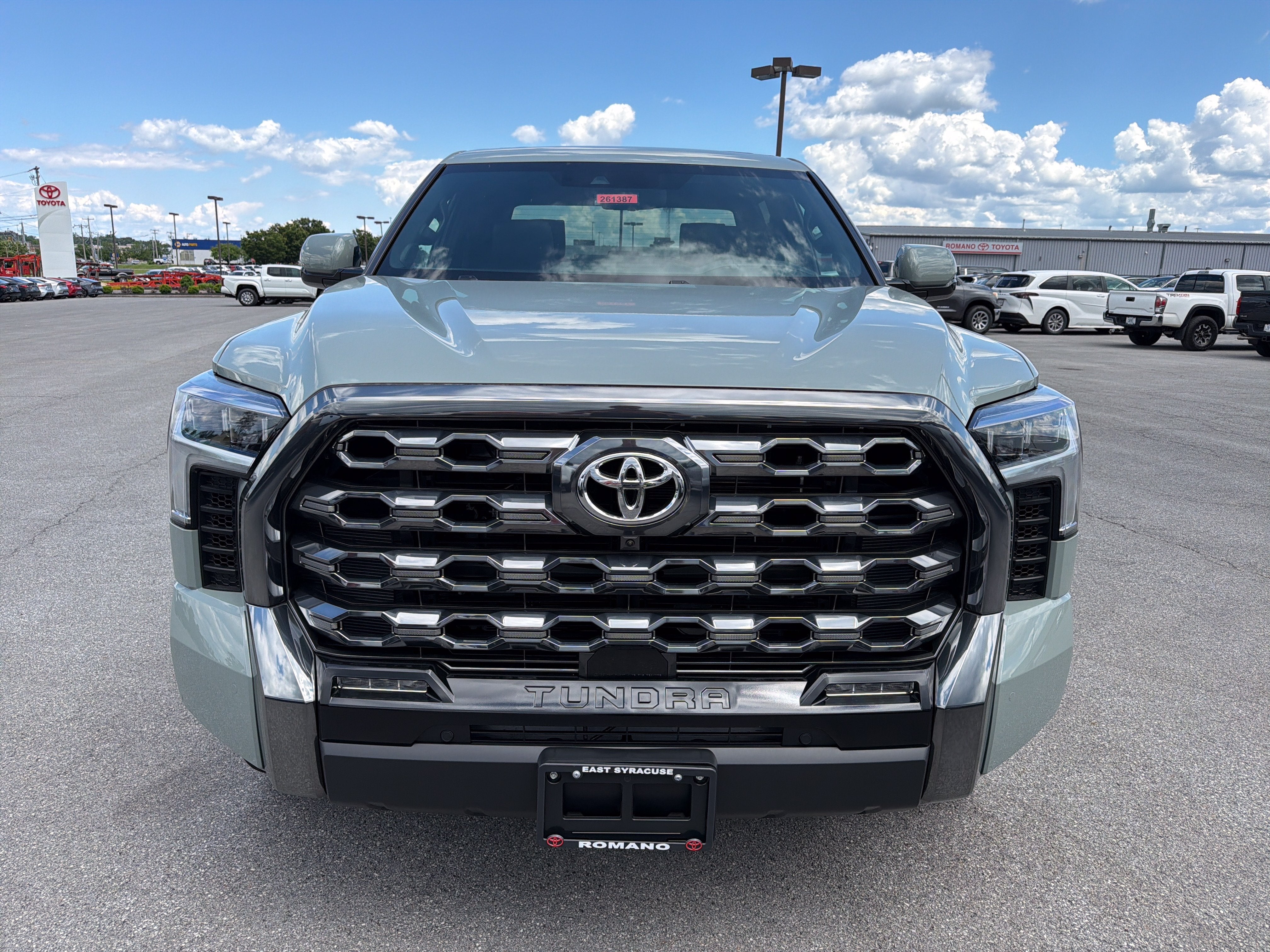 2026 Toyota Tundra i-FORCE MAX Tundra Platinum