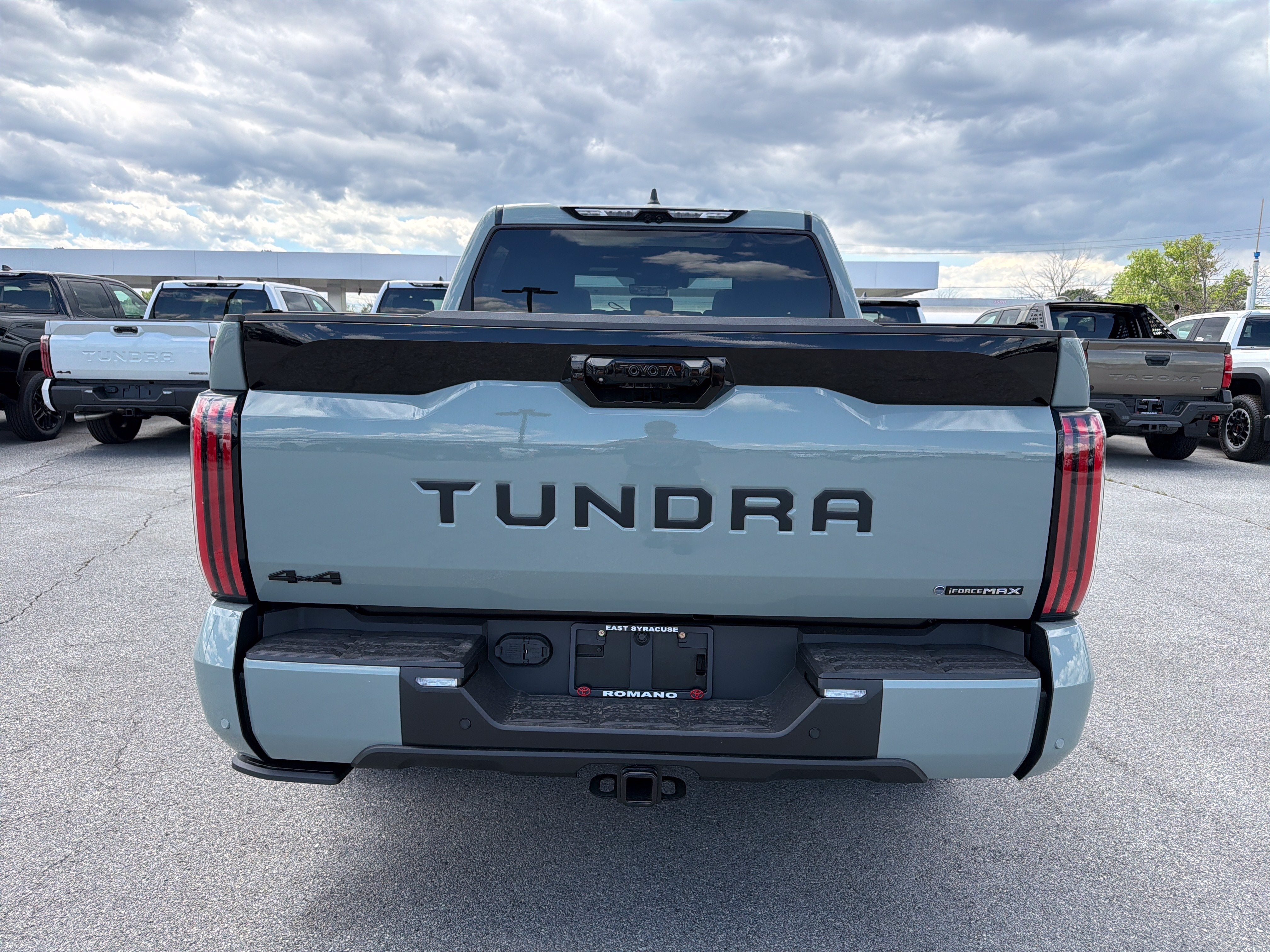 2026 Toyota Tundra i-FORCE MAX Tundra Platinum
