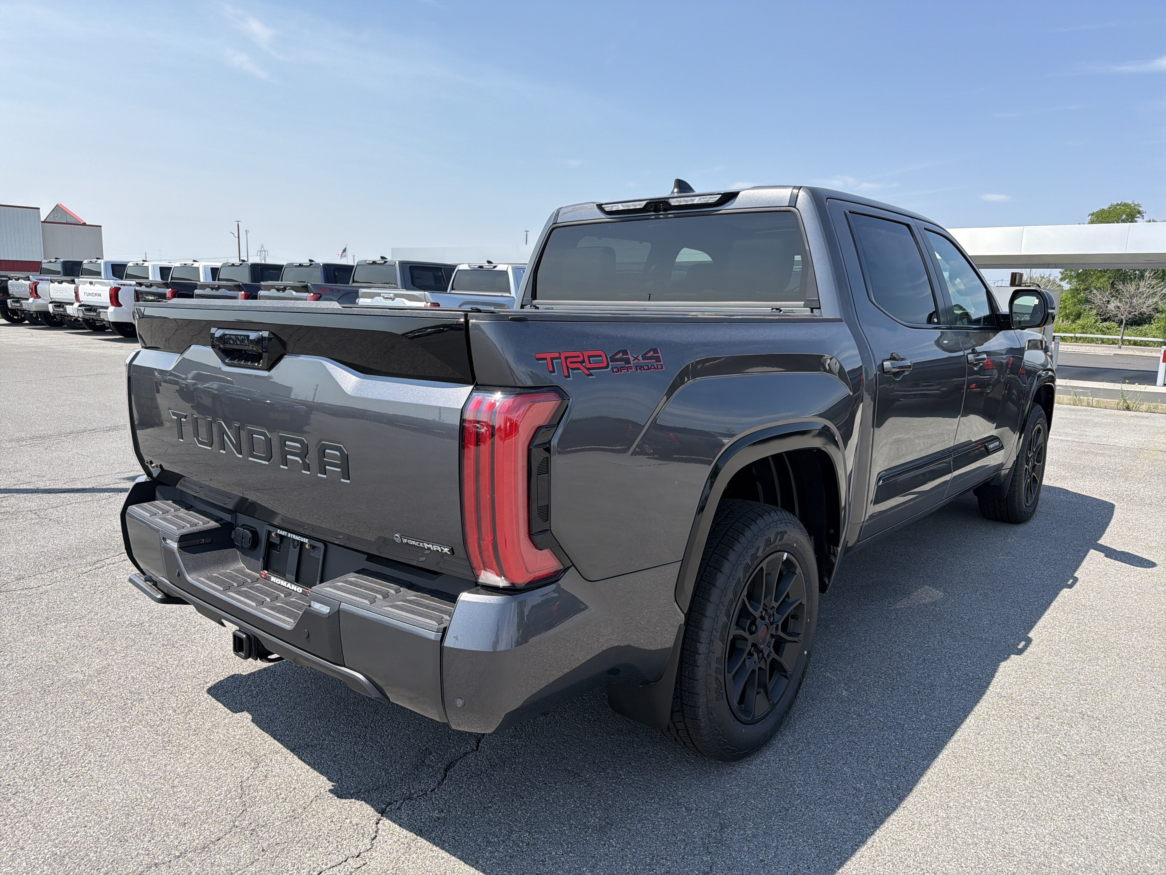 2026 Toyota Tundra i-FORCE MAX Tundra Platinum