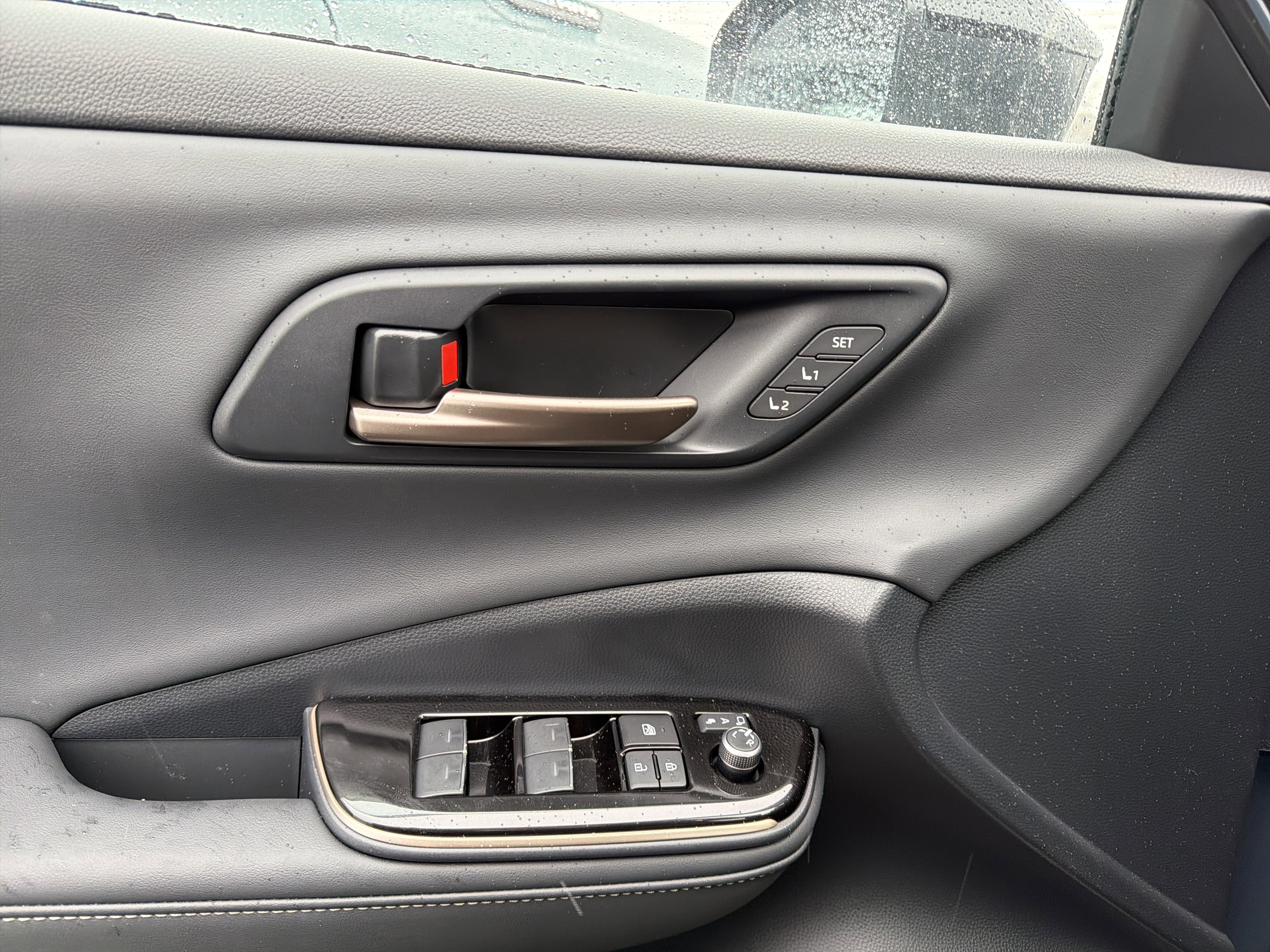 2025 Toyota Toyota Crown Signia Limited