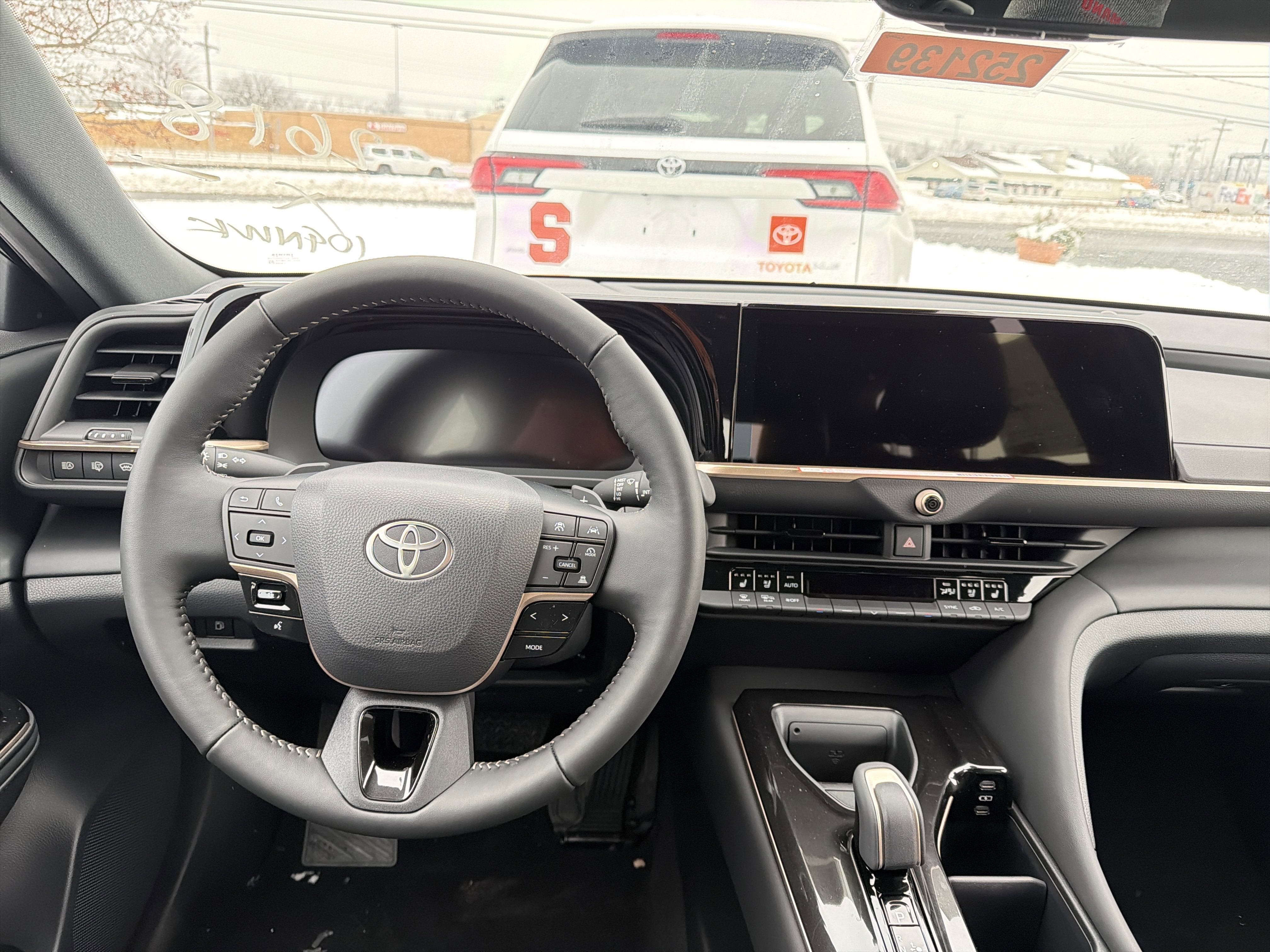 2025 Toyota Toyota Crown Signia XLE