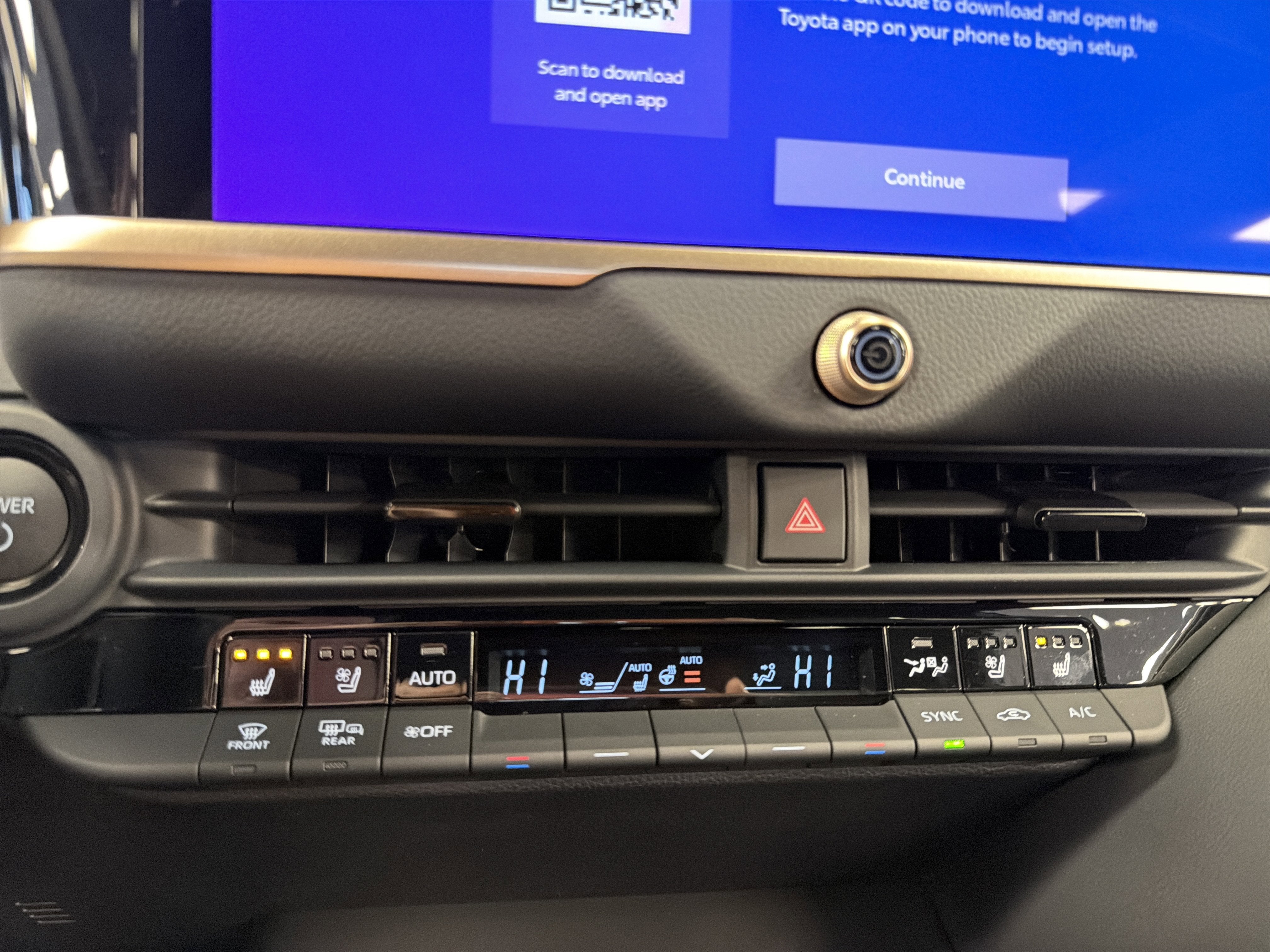 2025 Toyota Toyota Crown Signia XLE