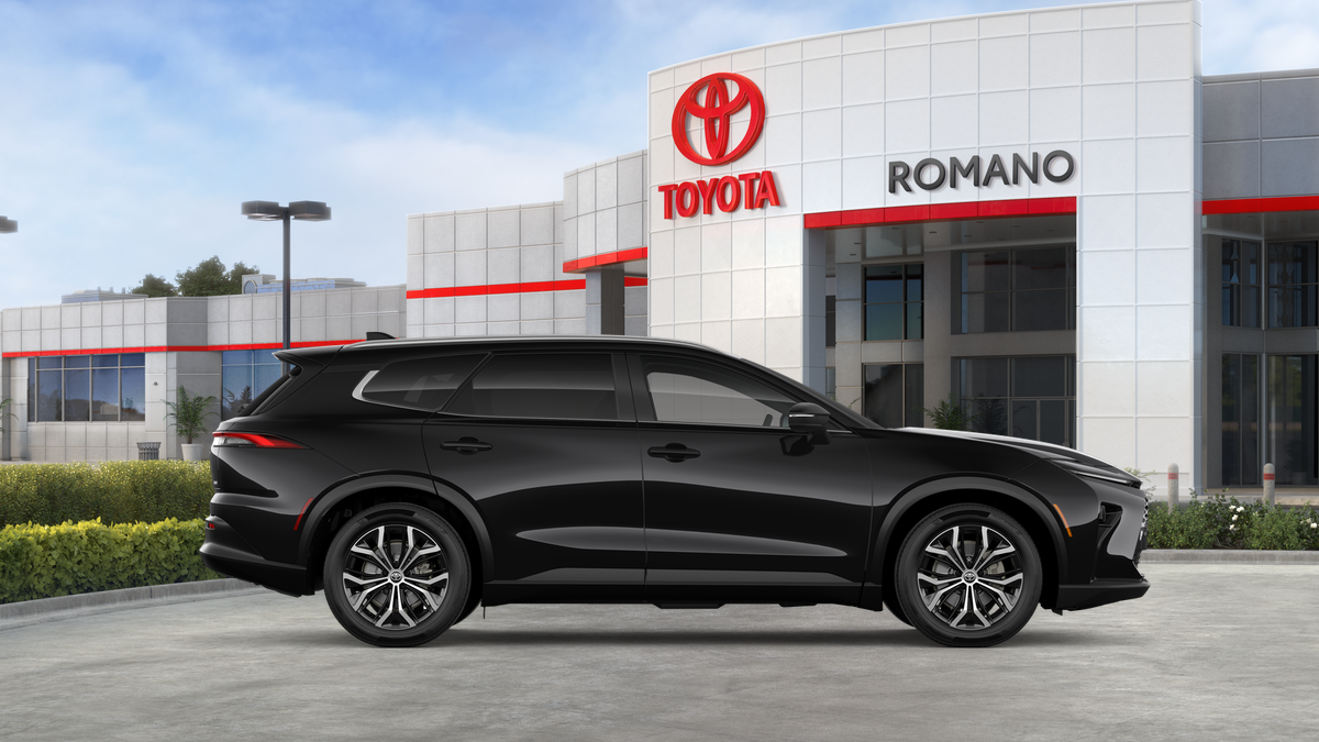 2025 Toyota Toyota Crown Signia XLE