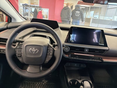 2026 Toyota Prius Plug-in Hybrid SE