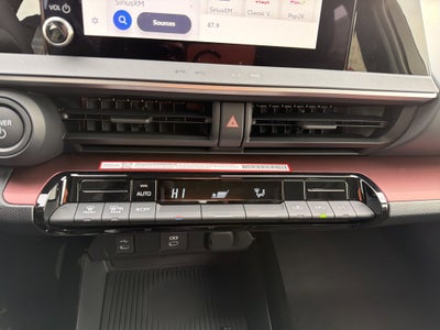 2026 Toyota Prius Plug-in Hybrid SE