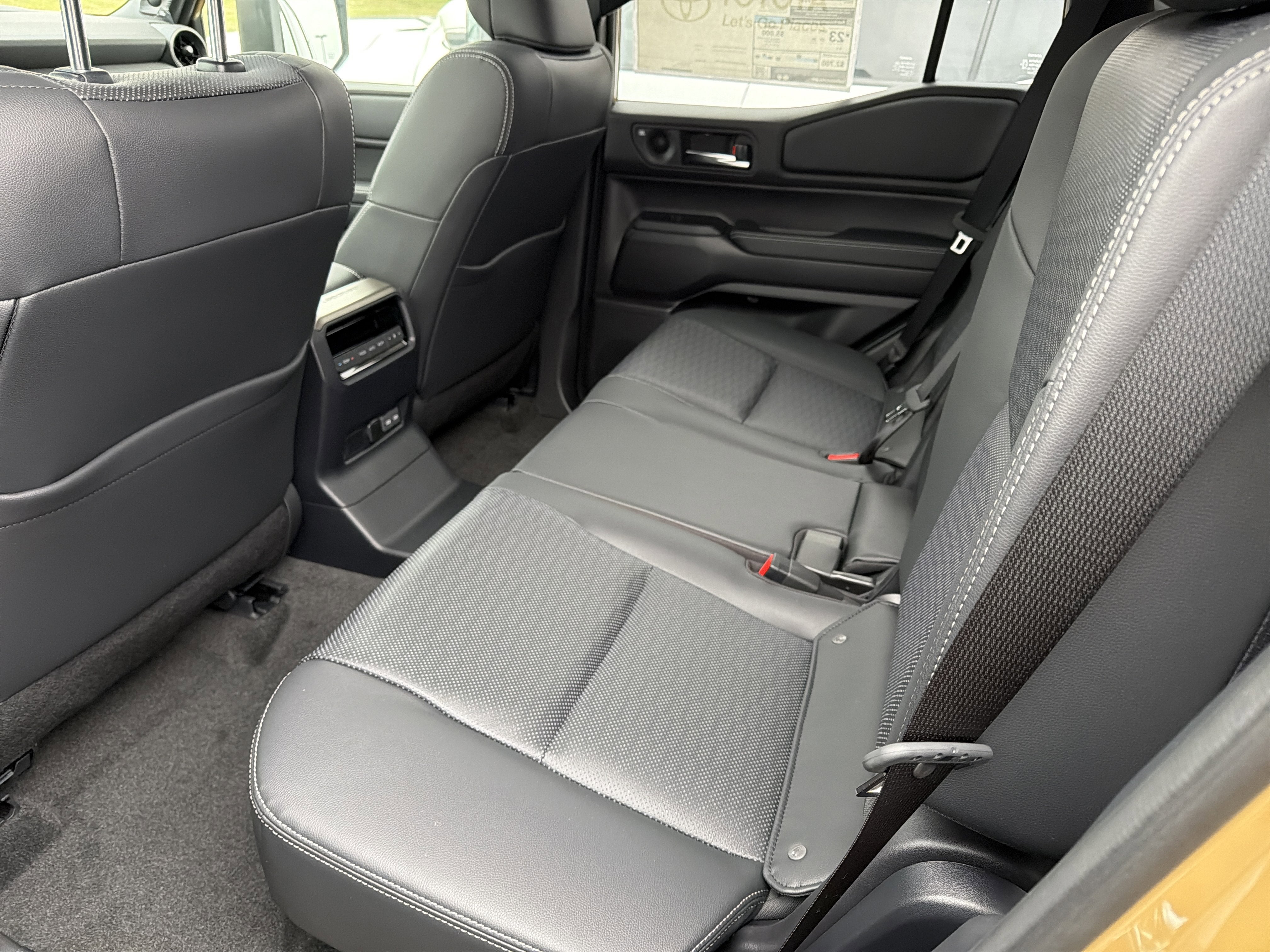 2026 Toyota Land Cruiser 4WD (Natl)