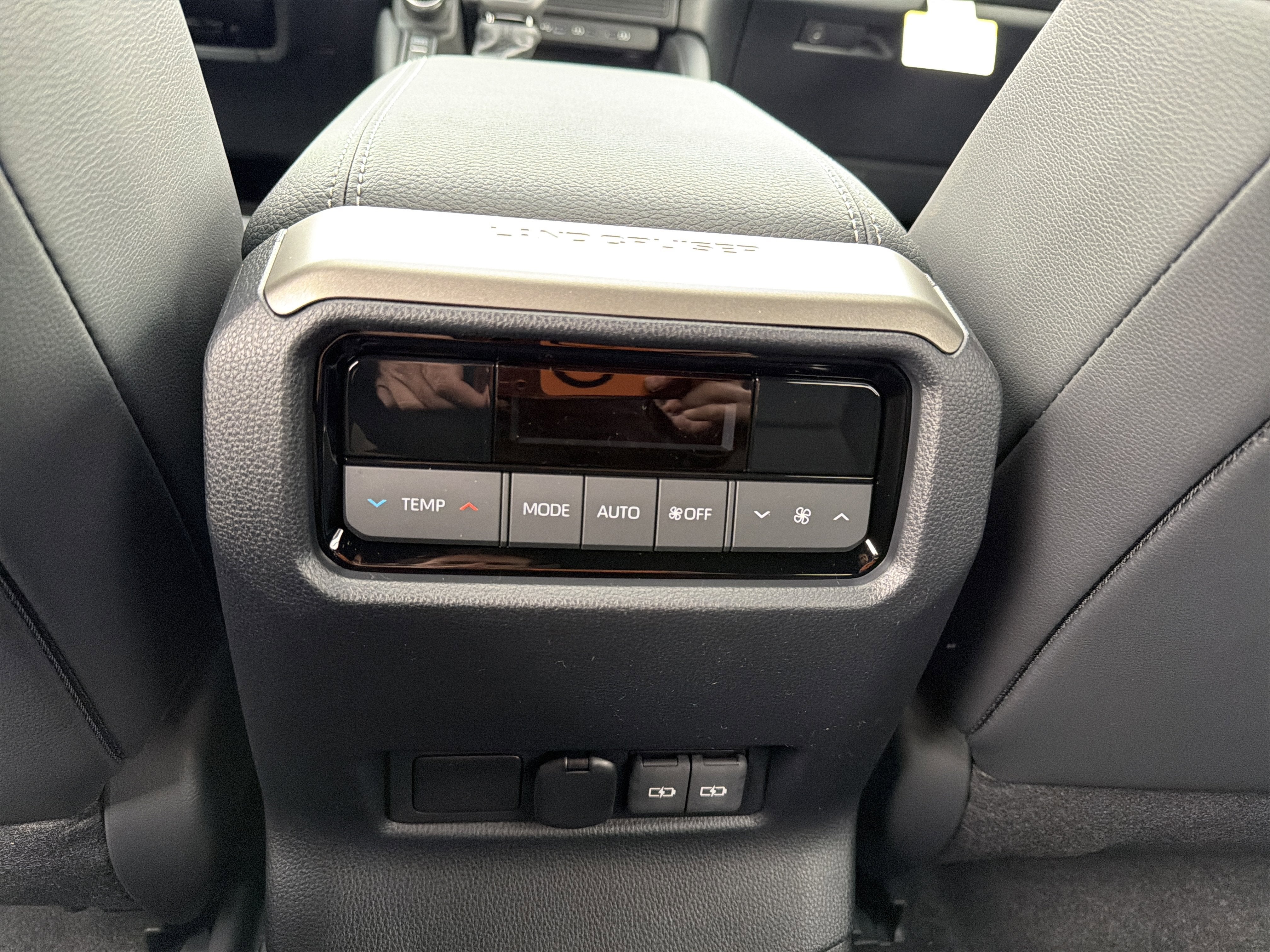 2026 Toyota Land Cruiser 4WD (Natl)