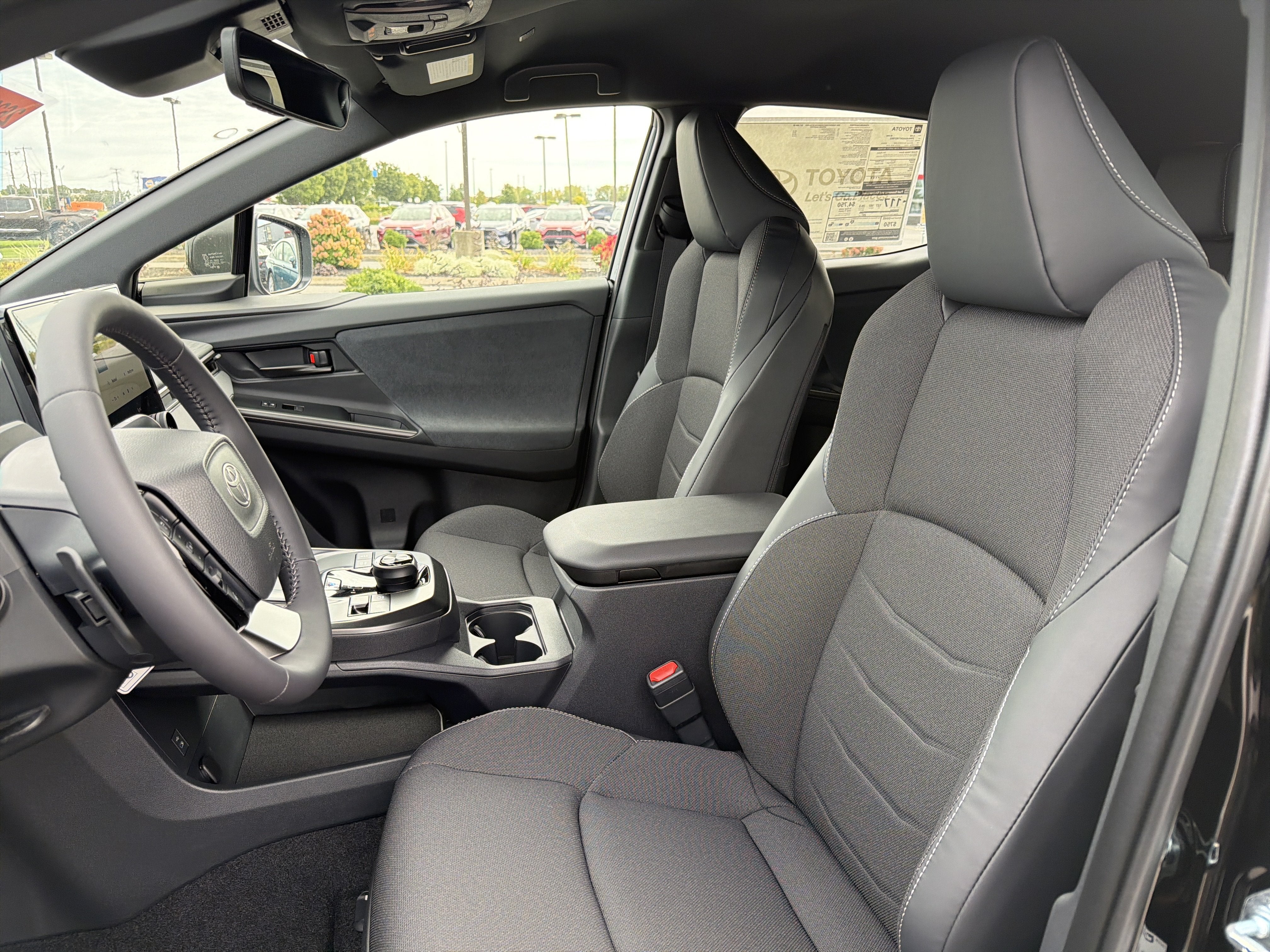 2026 Toyota C-HR SE East Syracuse NY | Romano Toyota JTMAAAADXTJ027052