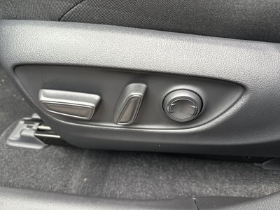 2025 Toyota RAV4 Plug-in Hybrid SE