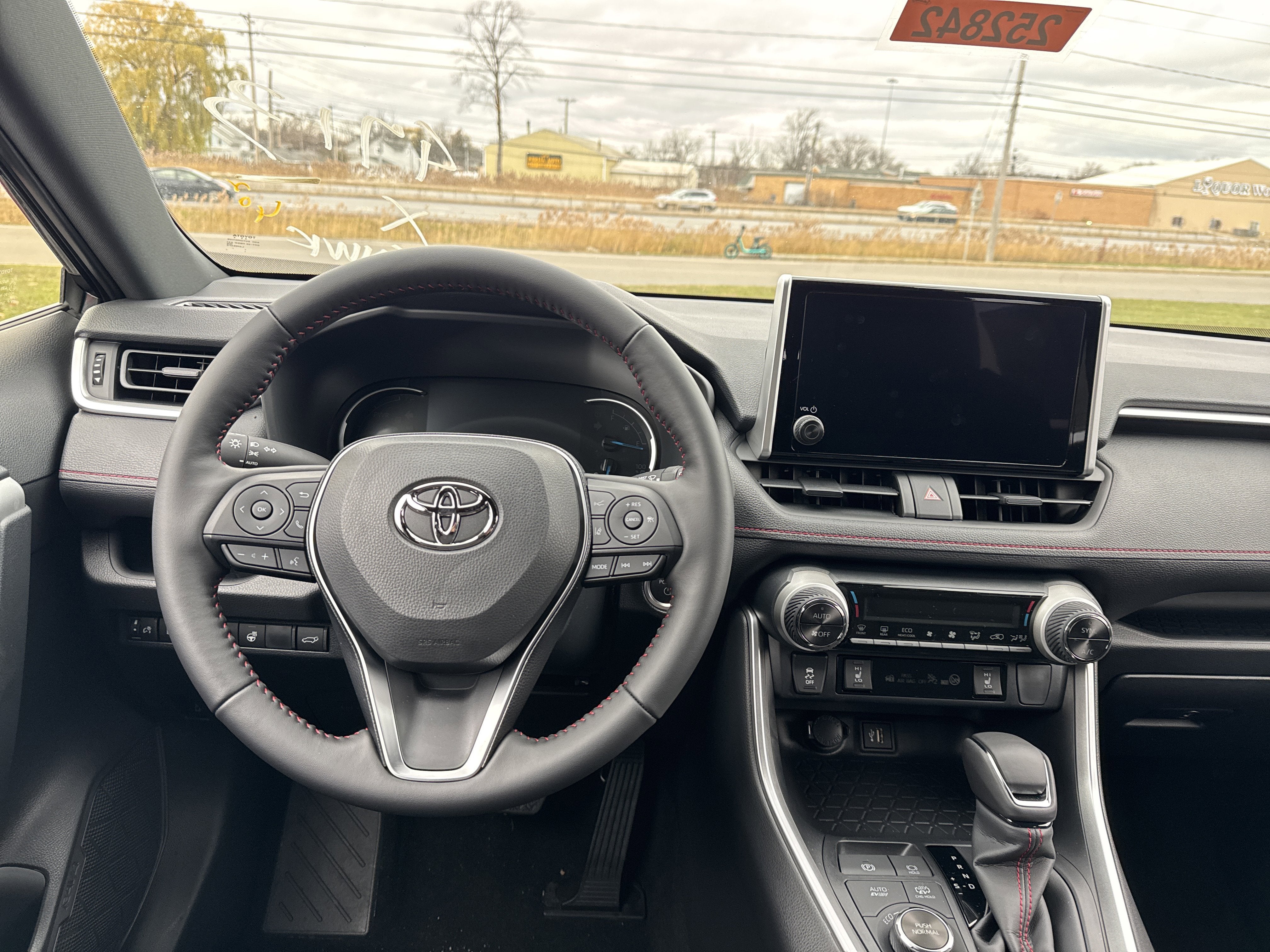 2025 Toyota RAV4 Plug-in Hybrid SE