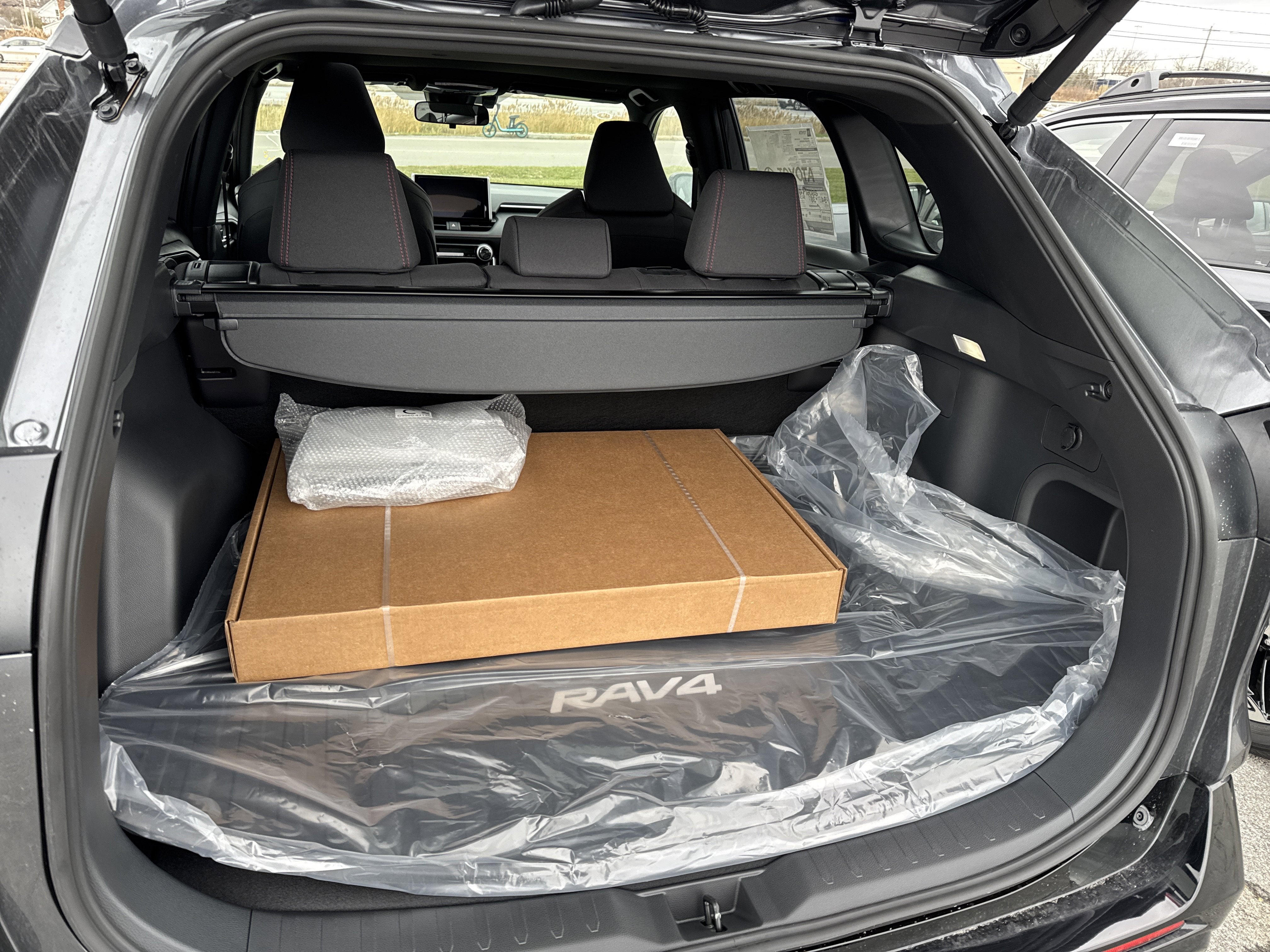 2025 Toyota RAV4 Plug-in Hybrid SE