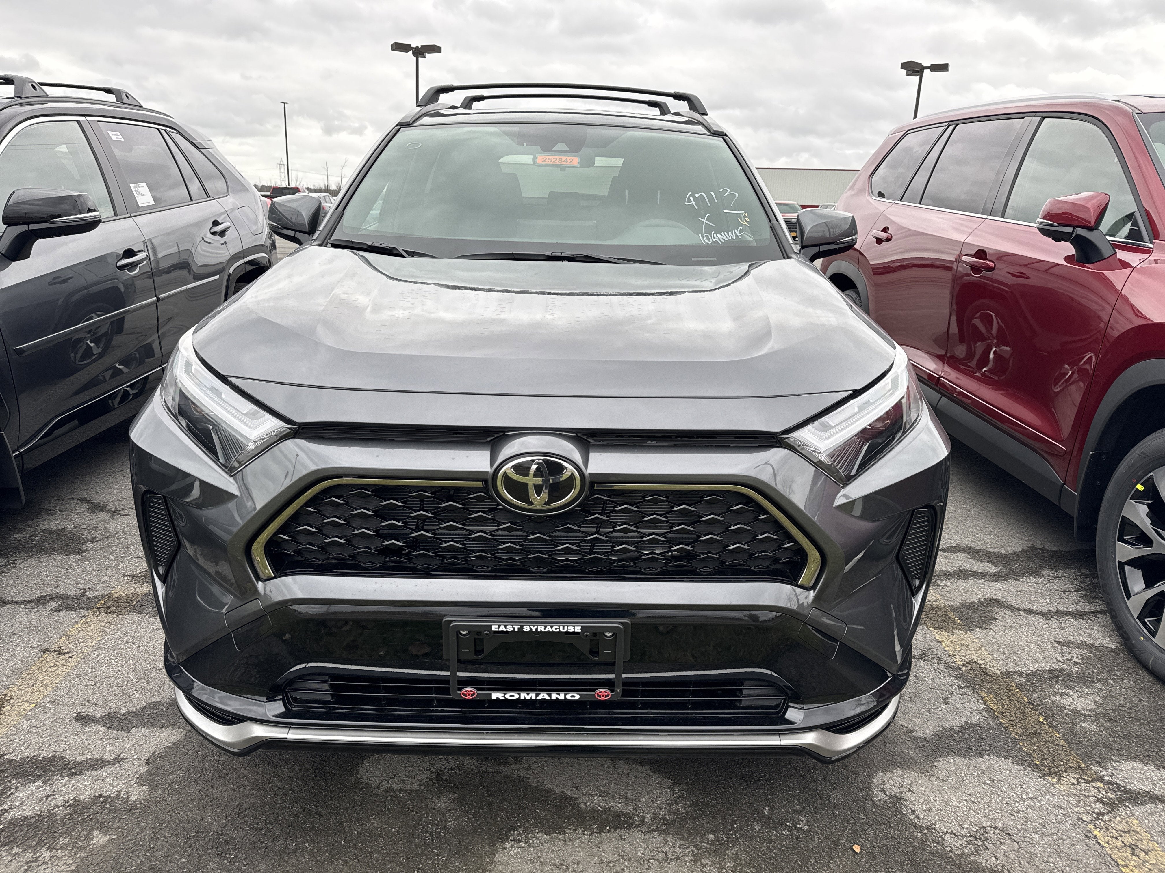 2025 Toyota RAV4 Plug-in Hybrid SE