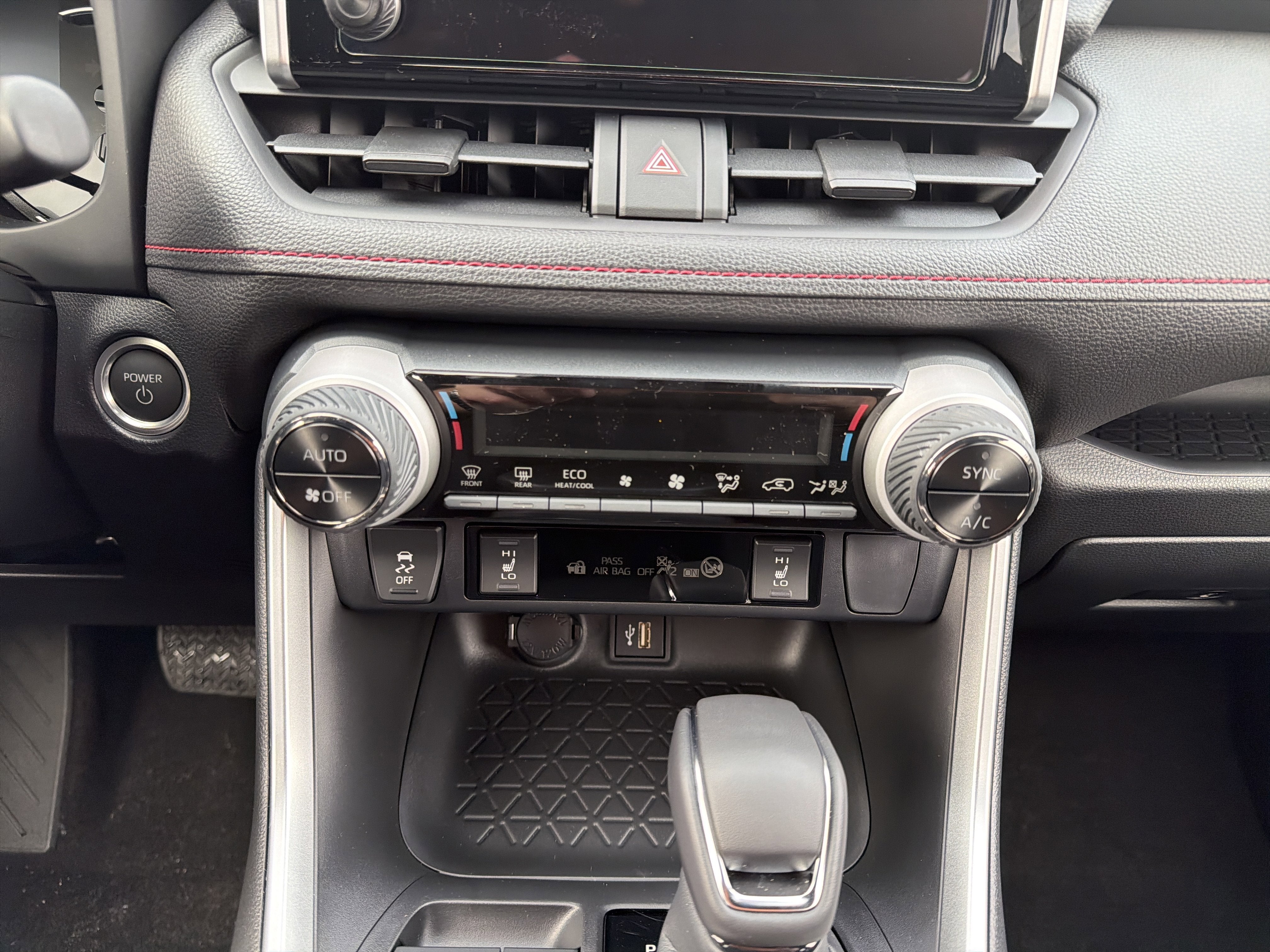 2025 Toyota RAV4 Plug-in Hybrid SE