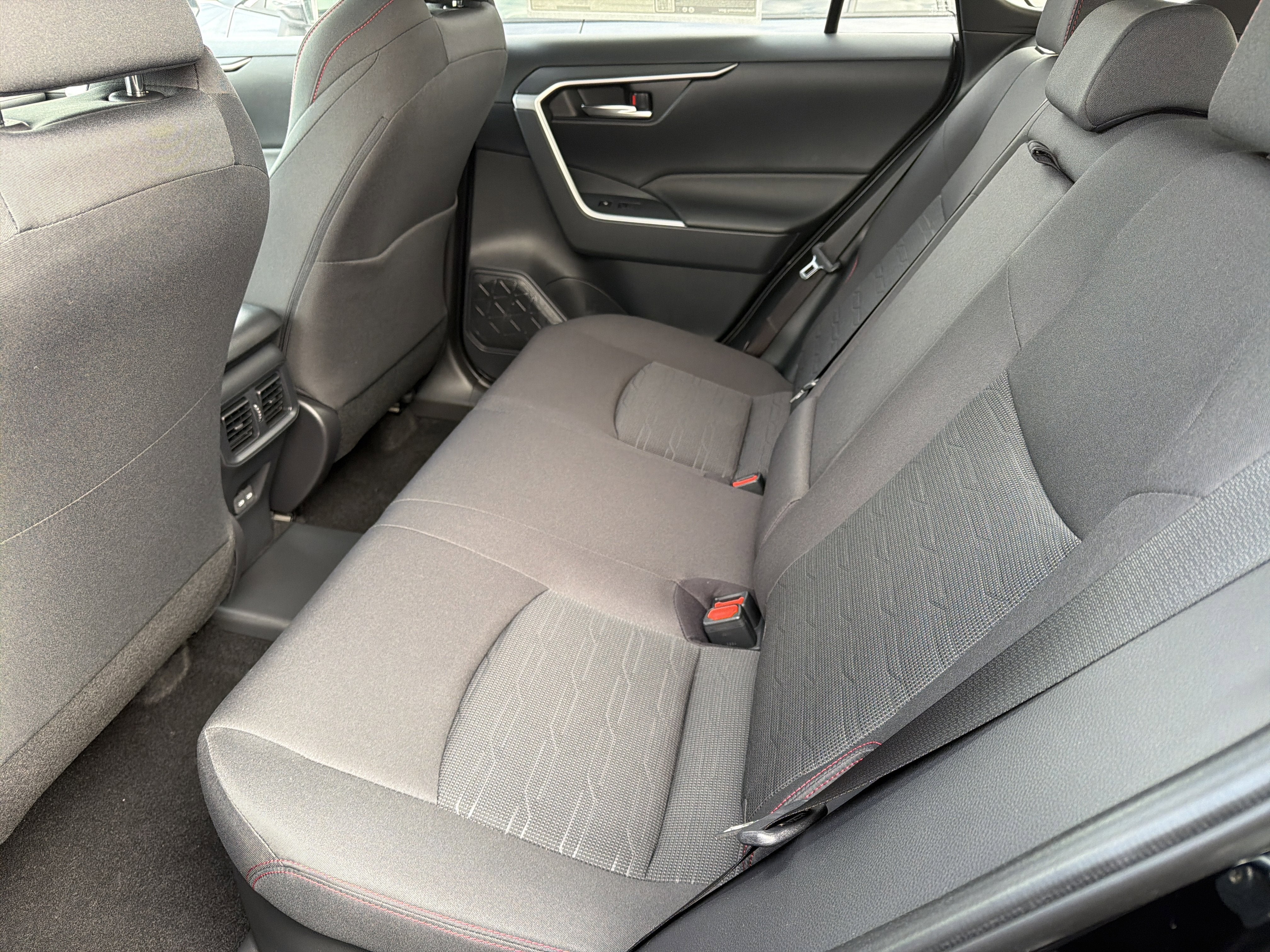 2025 Toyota RAV4 Plug-in Hybrid SE