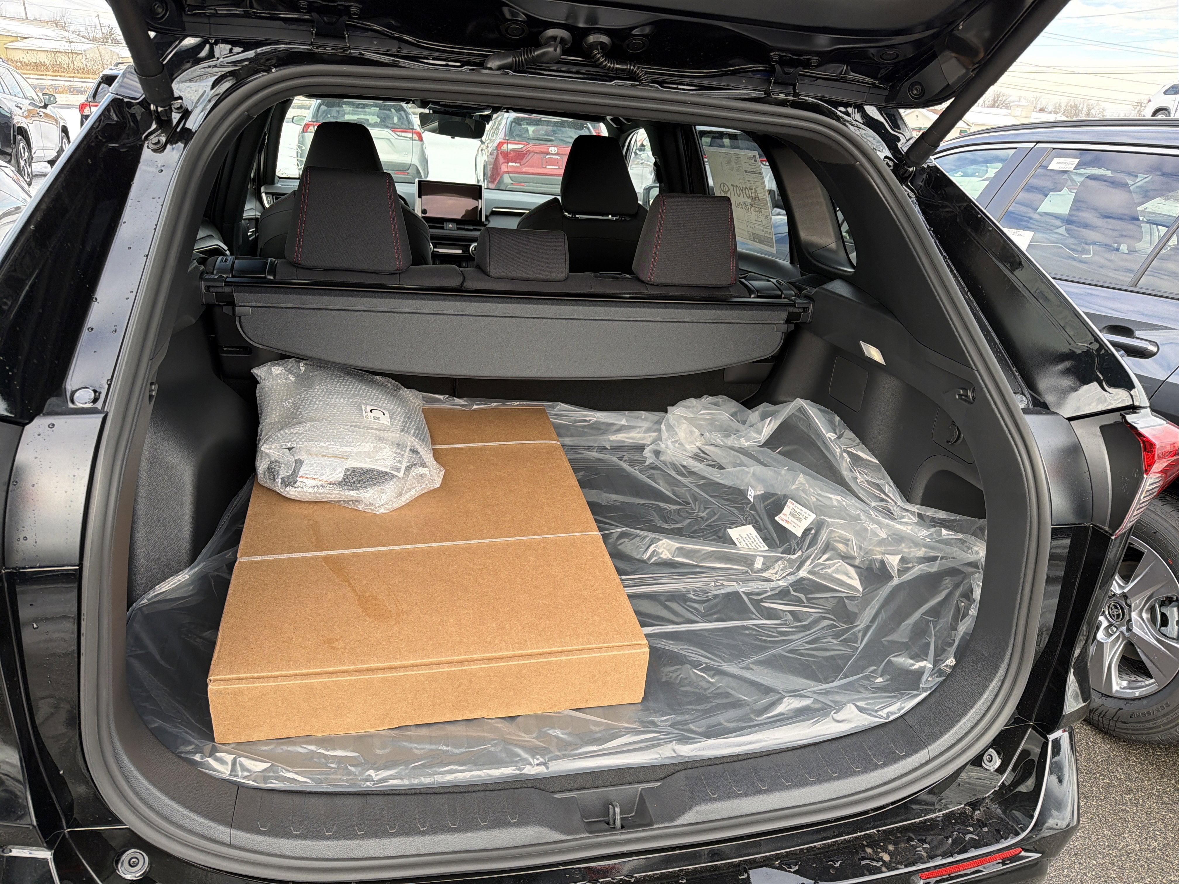 2025 Toyota RAV4 Plug-in Hybrid SE